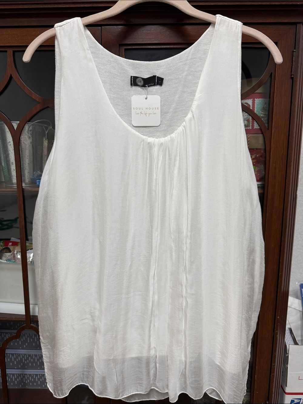 Soul House White Sleeveless Scoop Neck Tank Top